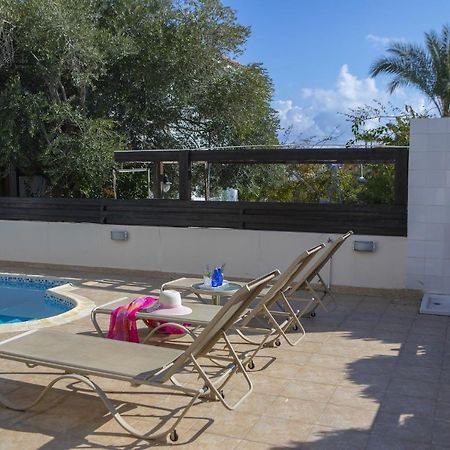 Villa Mesogeios 39 Paralimni Exterior photo
