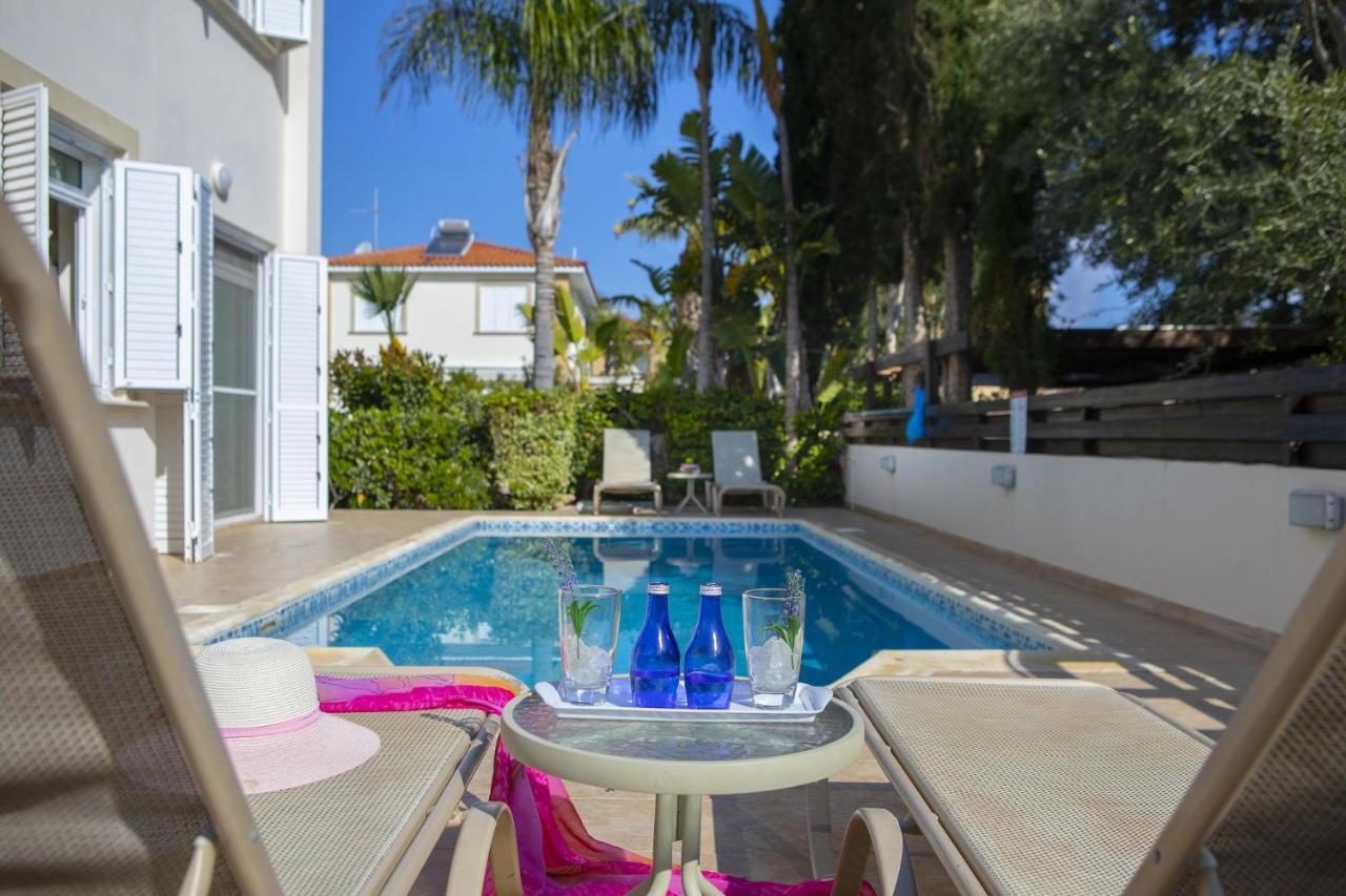 Villa Mesogeios 39 Paralimni Exterior photo