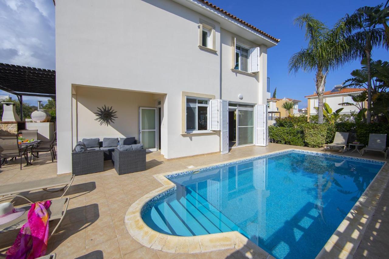 Villa Mesogeios 39 Paralimni Exterior photo