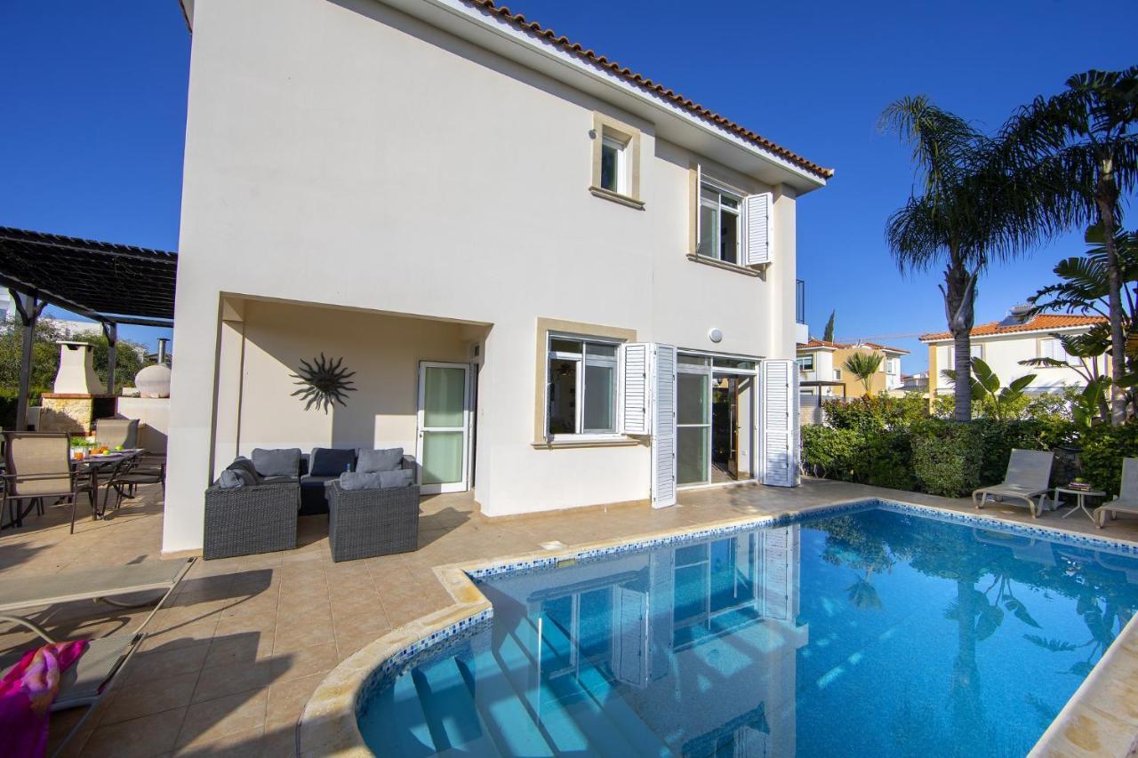 Villa Mesogeios 39 Paralimni Exterior photo