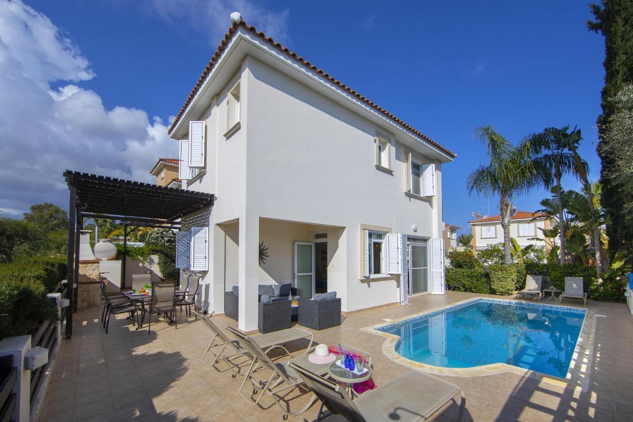 Villa Mesogeios 39 Paralimni Exterior photo