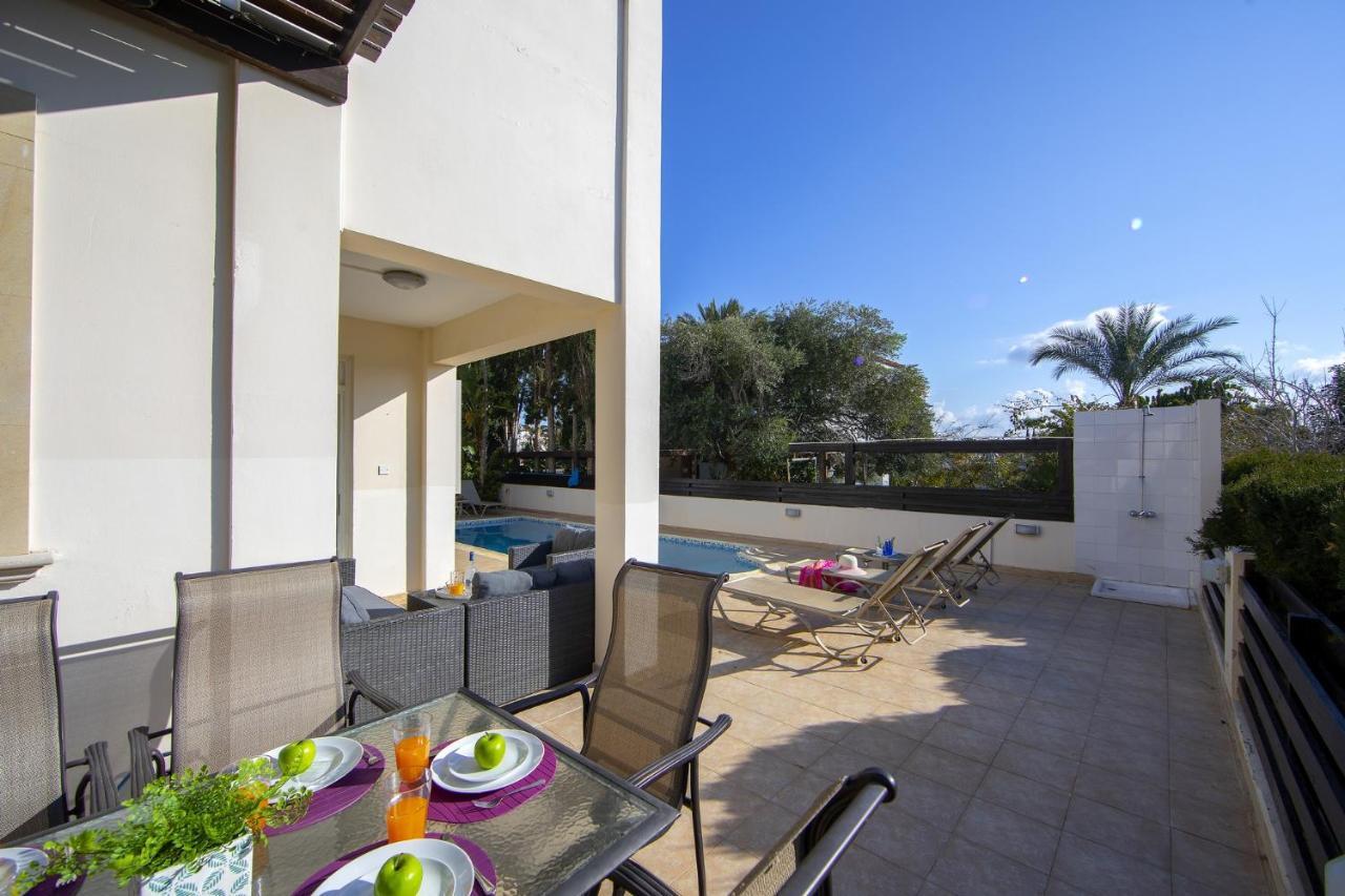 Villa Mesogeios 39 Paralimni Exterior photo